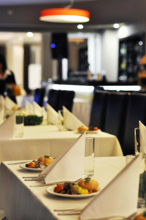 Hotel Pojezierze Szczecinek Dış mekan fotoğraf